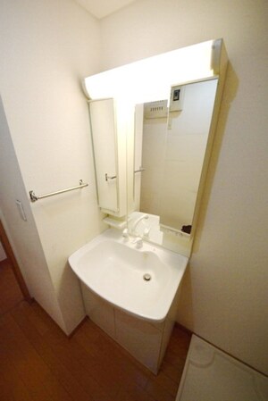 ジェネシスAの物件内観写真